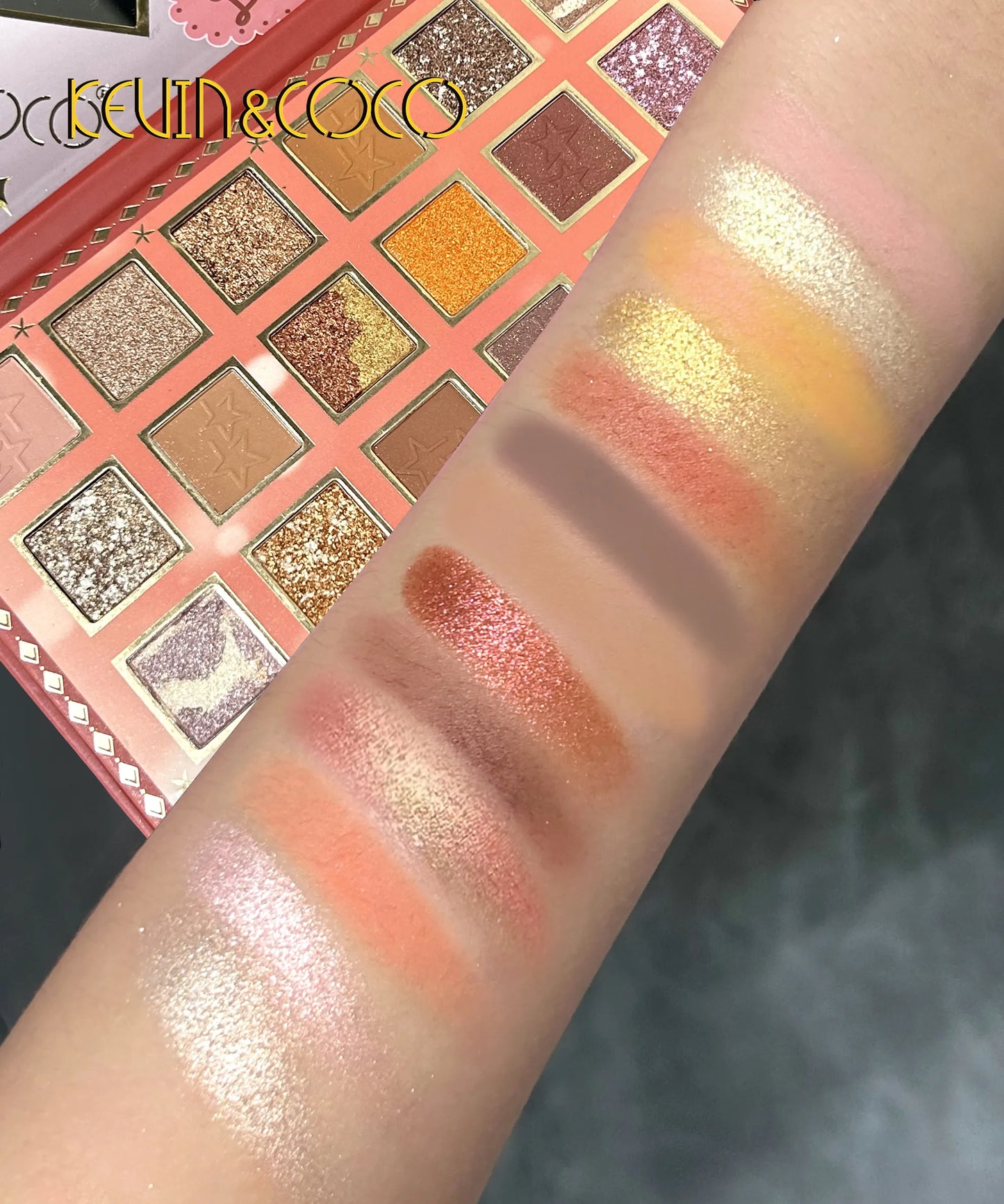 Paleta 18 tonos - Kevin & Coco