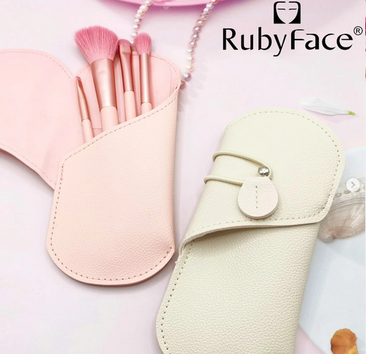 Set de 4 Brochas con Estuche Pink Disco - Ruby Face